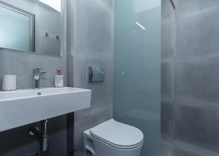 Golden Seaside 2 * Nea Roda